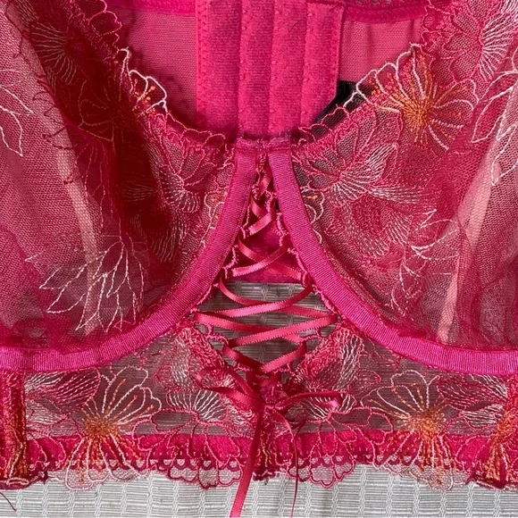 Torrid Pink Underwire Bra with Lace Detailing - Picture 4 of 9